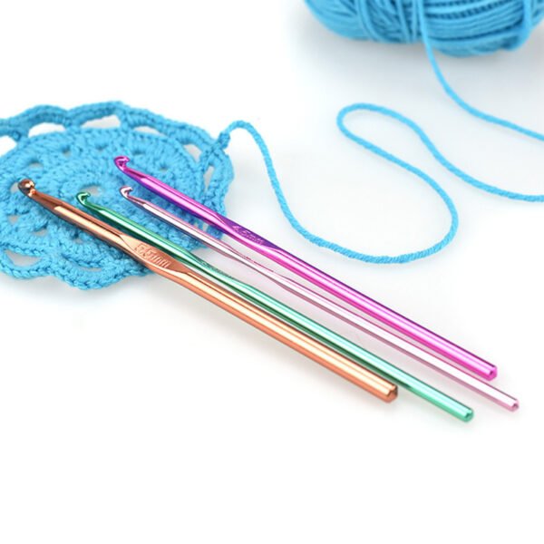 Metal Aluminium Color Crochet Hook - Image 4