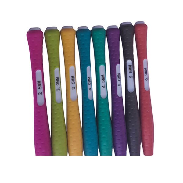 Soft Handle Plastic Crochet Hook Light 8 Crochet Hook Set - Image 6